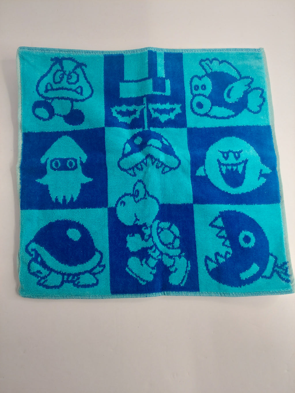 Nintendo Club Super Mario Bros. 9.5" x 10" Hand Towel