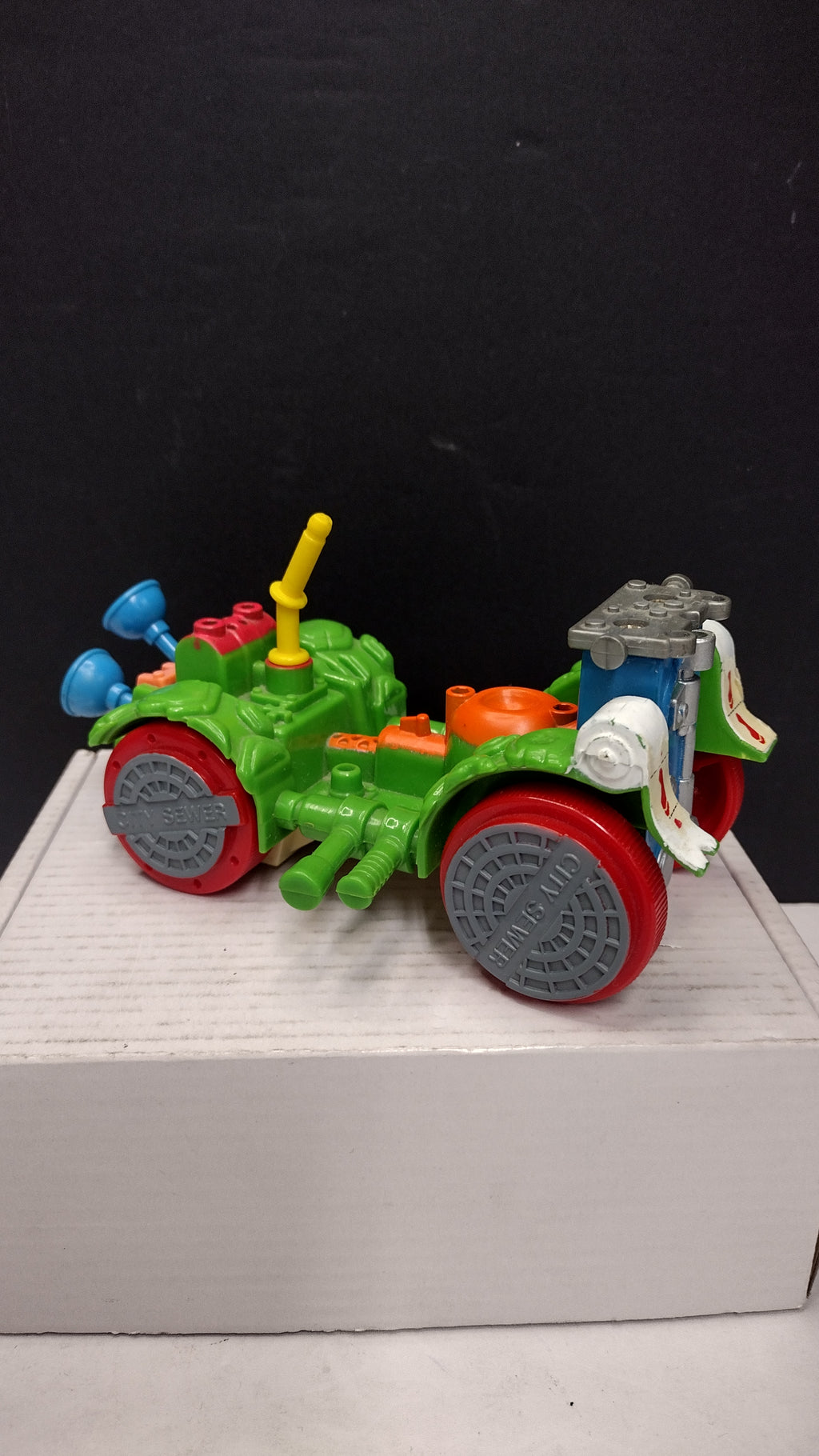 Vintage 1990 Playmates TMNT Sewer City Toilet Taxi (Used Incomplete - Works Great)