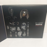 Hot Toys MMS53 Aliens Vs. Predator Requiem Predator